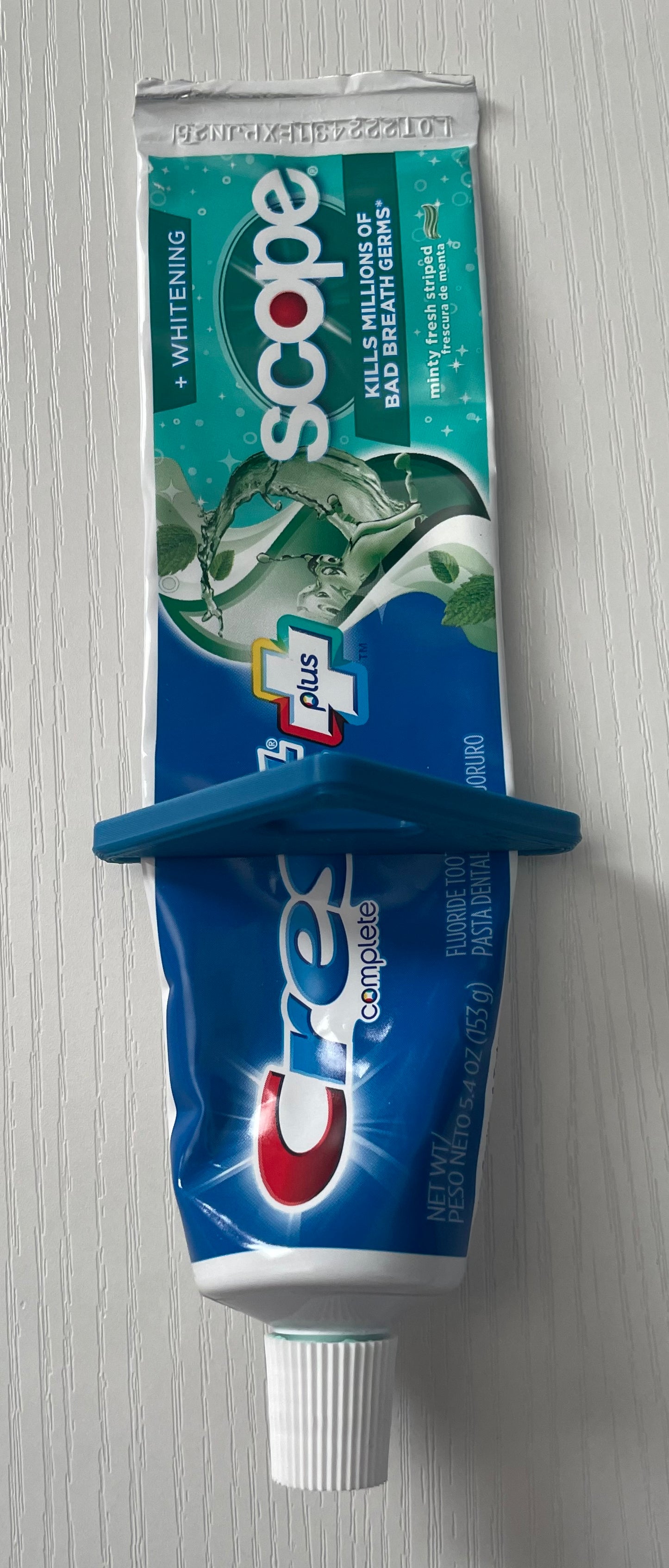 Toothpaste squeezer